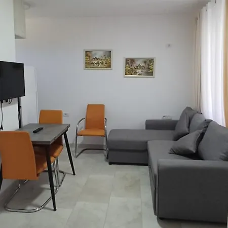 Best-holidays 펜션 Shkodër